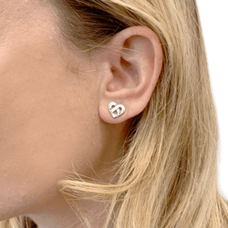 Boucles d'oreilles Puces POIRAY "Coeur Entrelacé" en or blanc - Castafiore