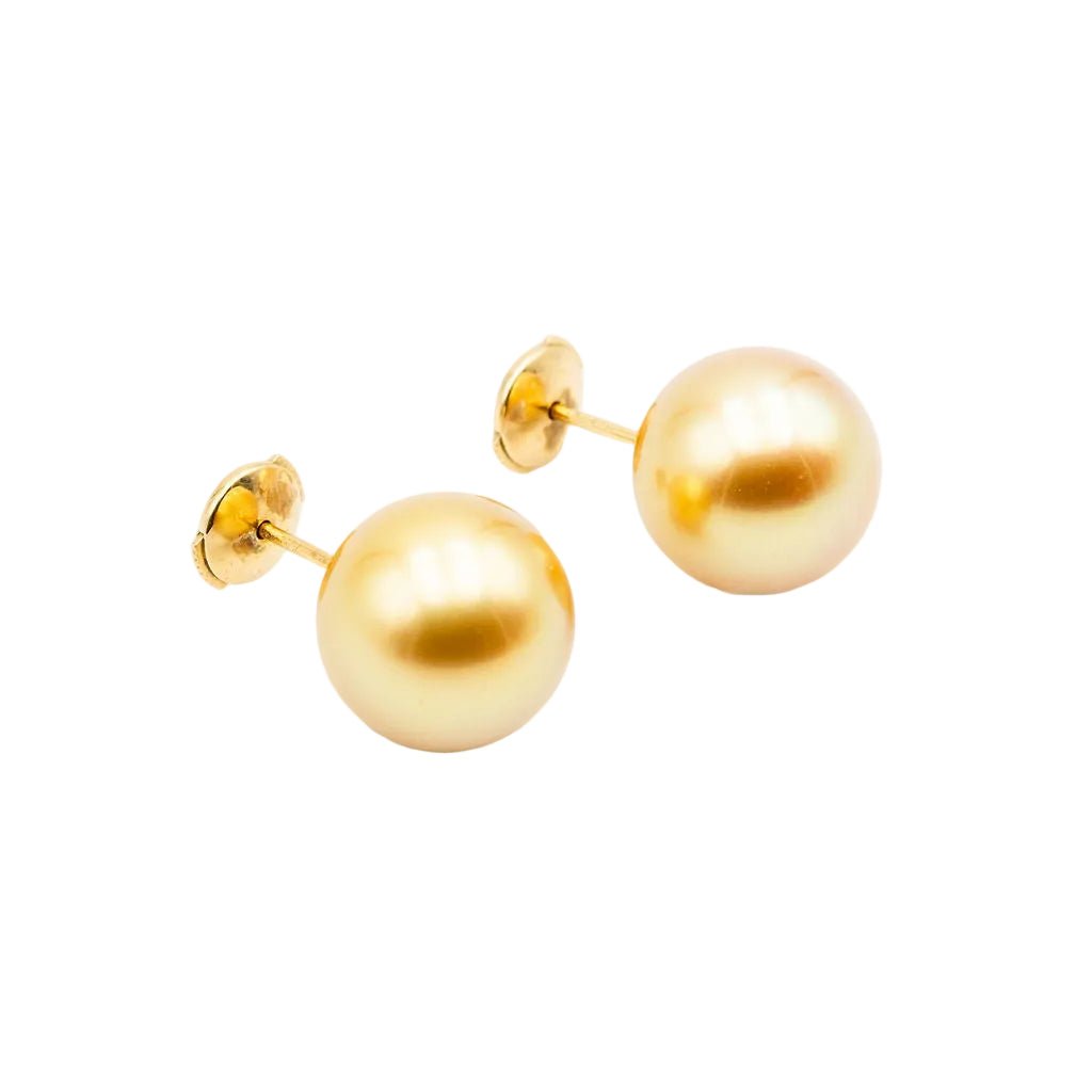 Boucles d'oreilles Puces TASAKI en or jaune et perles - Castafiore