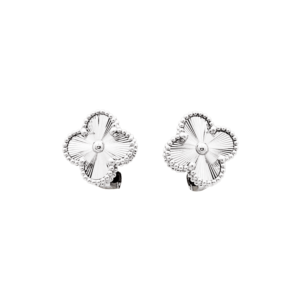 Boucles d'oreilles Puces VAN CLEEF & ARPELS "Vintage Alhambra" en or blanc - Castafiore