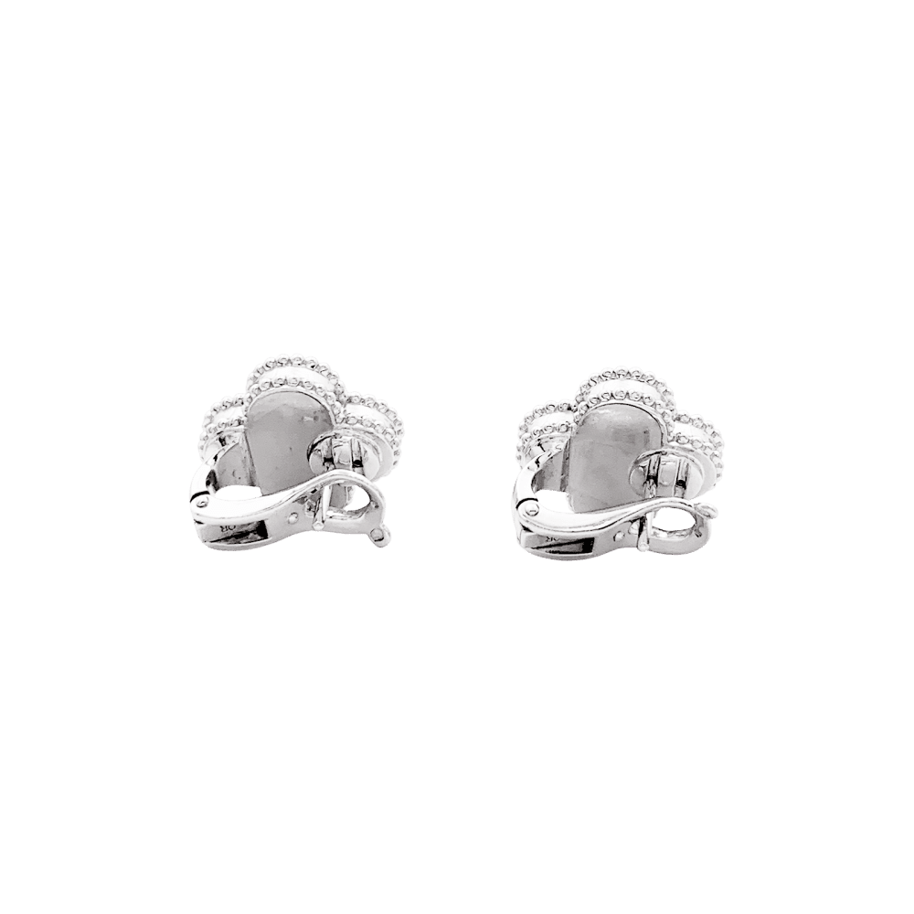 Boucles d'oreilles Puces VAN CLEEF & ARPELS "Vintage Alhambra" en or blanc - Castafiore