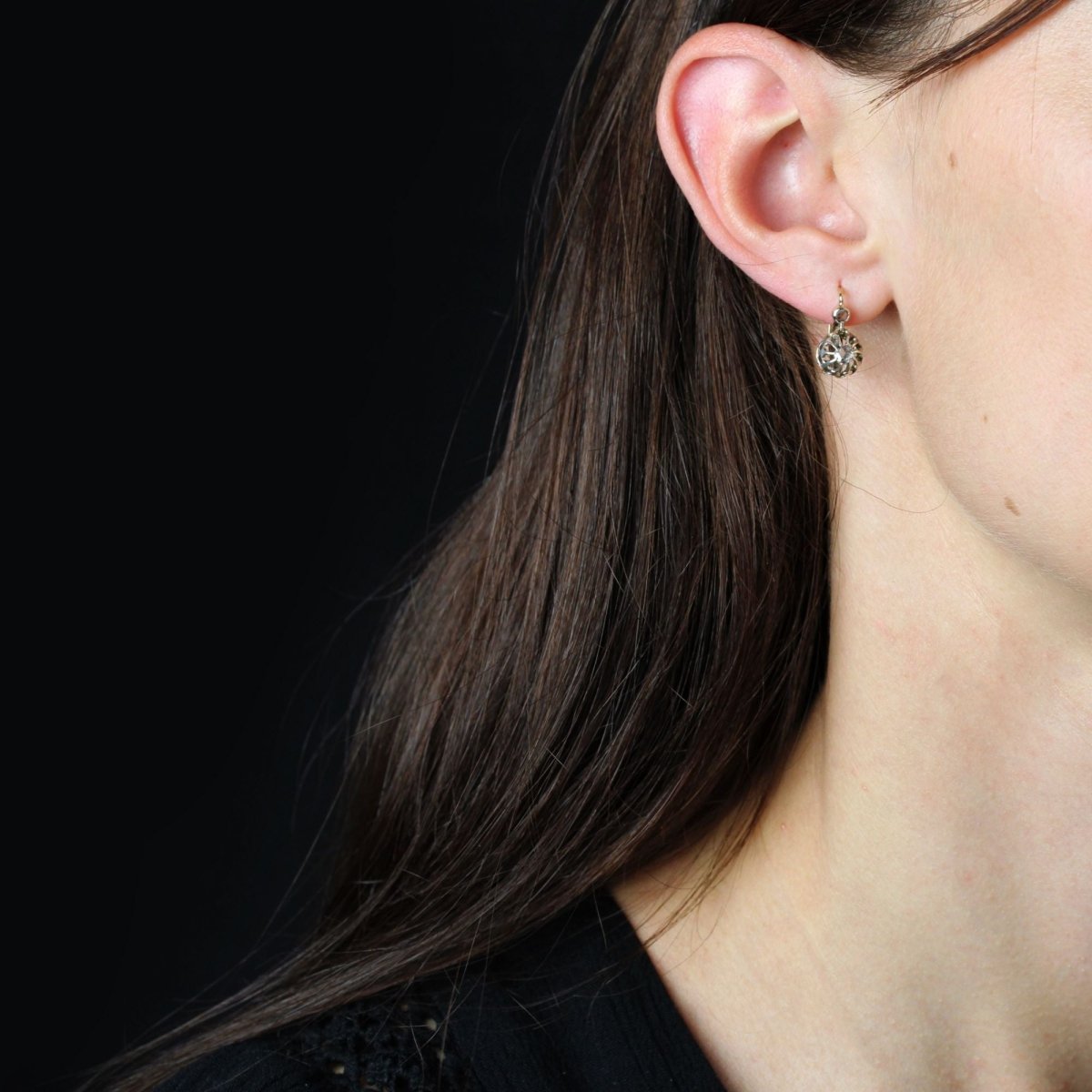 Boucles d'oreilles trembleuses en or jaune et diamants - Castafiore