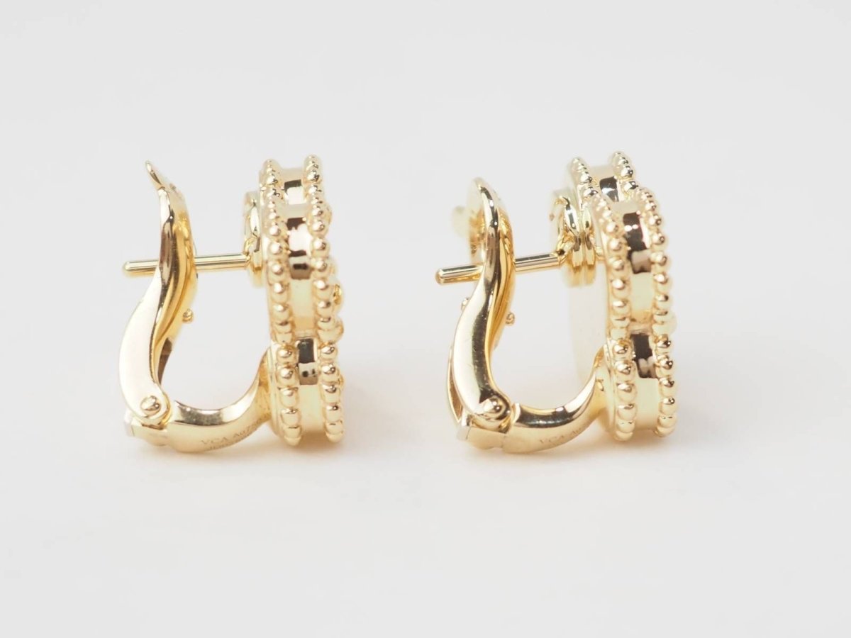 Boucles d'oreilles VAN CLEEF & ARPELS Alhambra vintage en or jaune - Castafiore