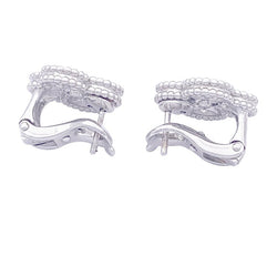 Boucles d'oreilles Van Cleef & Arpels "Vintage Alhambra" en or blanc et diamant - Castafiore