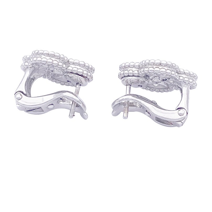 Boucles d'oreilles Van Cleef & Arpels "Vintage Alhambra" en or blanc et diamant - Castafiore