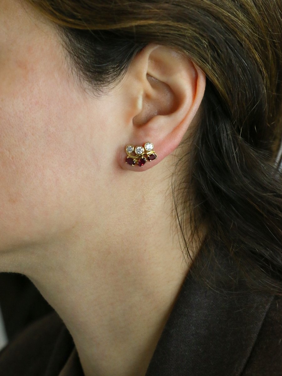 Boucles d’oreilles vintage en or, diamants et grenats - Castafiore