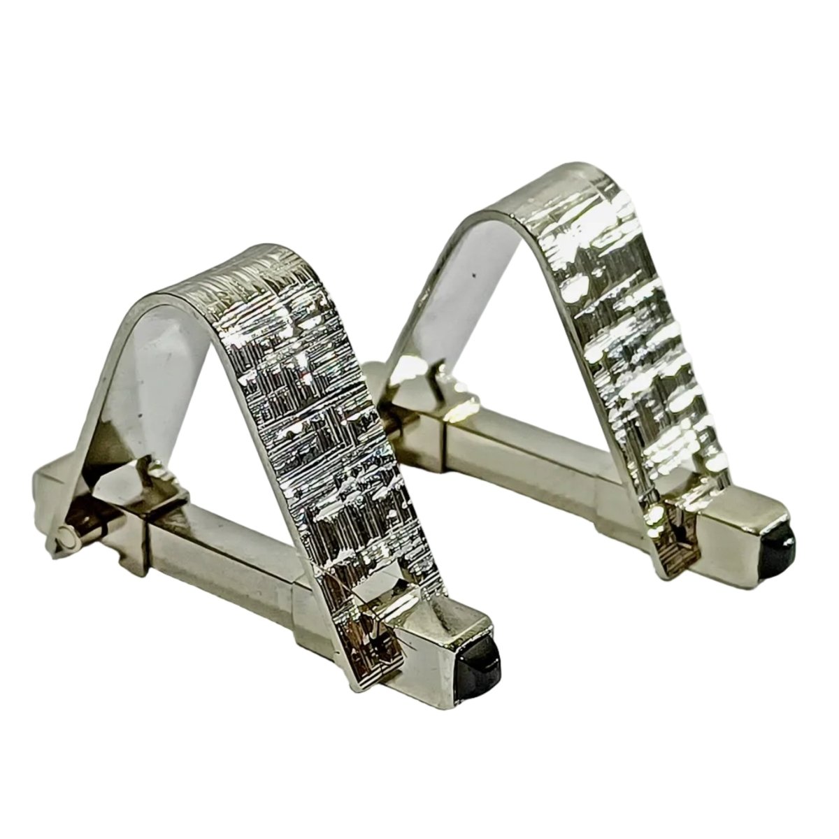 Boutons de manchette en or blanc et saphirs - Castafiore