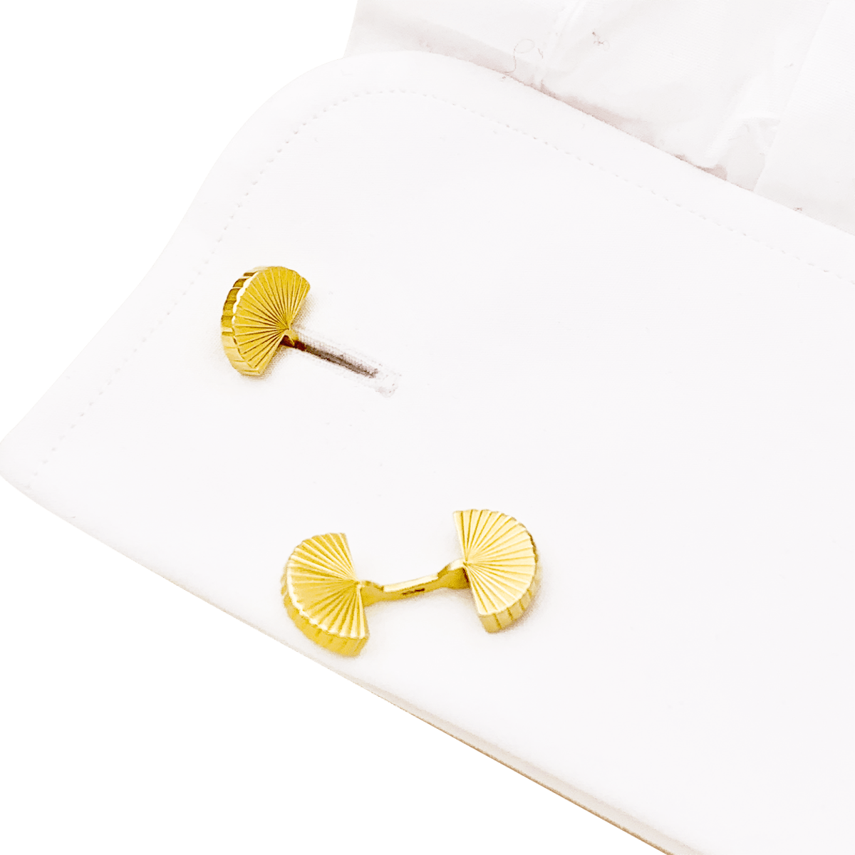 Boutons de manchette vintage CARTIER , "Eventail", en or jaune - Castafiore