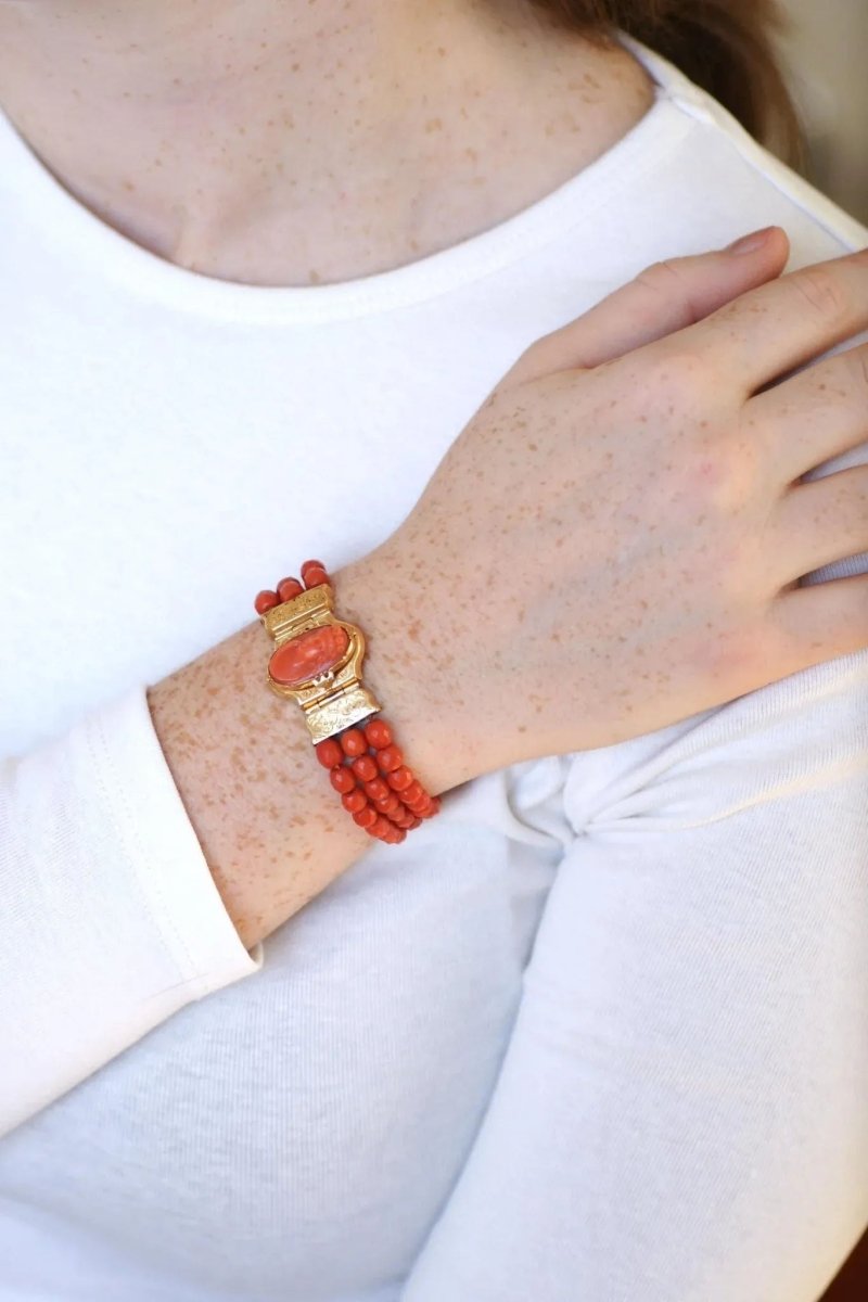 Bracelet Ancien Or Corail et Camée - Castafiore