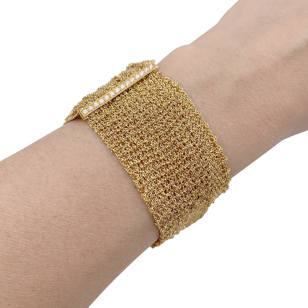 Bracelet BOUCHERON, "Delilah", or jaune, diamants. - Castafiore