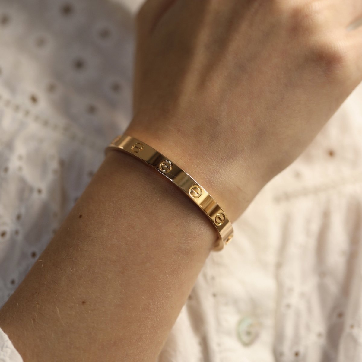 Bracelet CARTIER Love classique en or rose - Castafiore