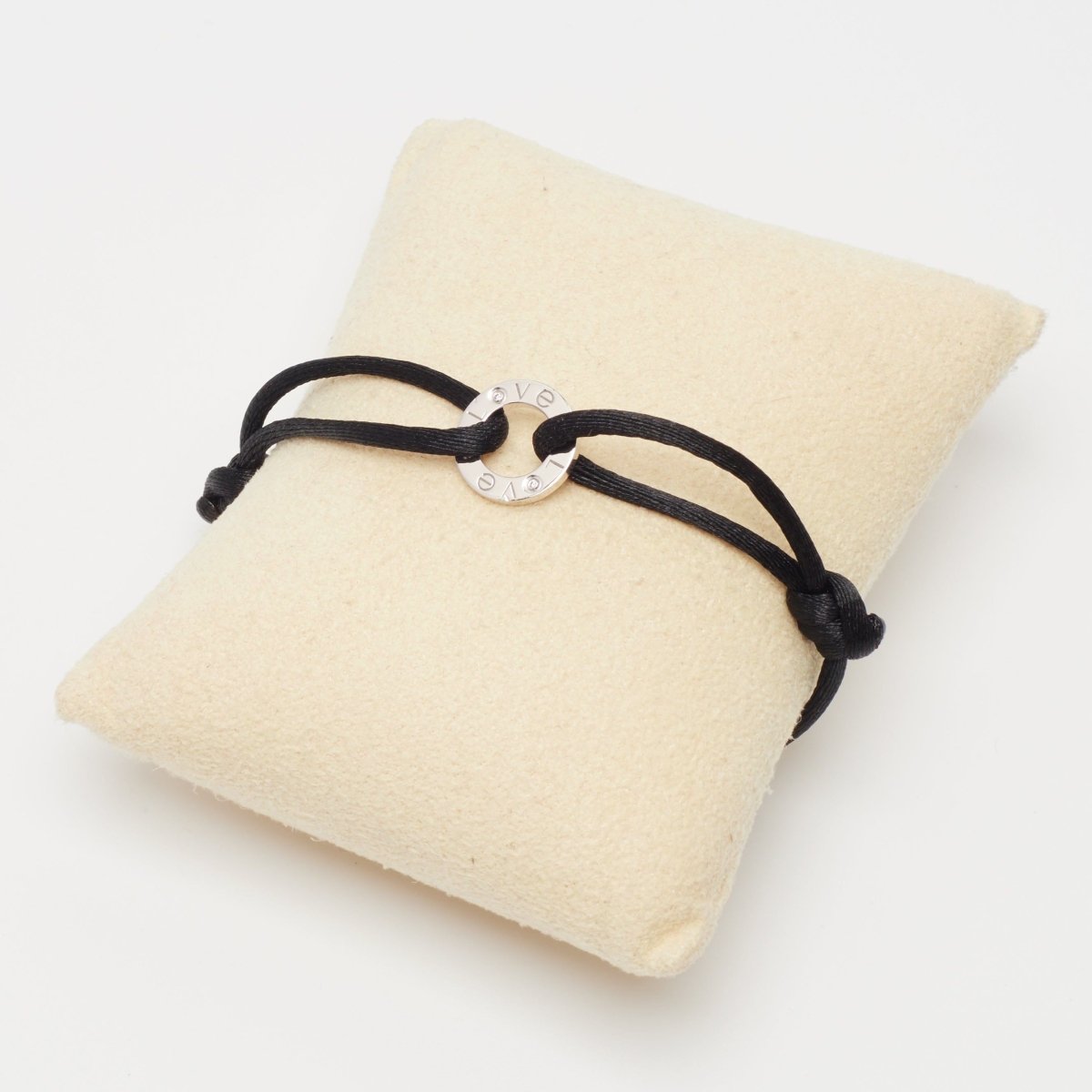 Bracelet Cartier Love Cord en or blanc et diamants - Castafiore