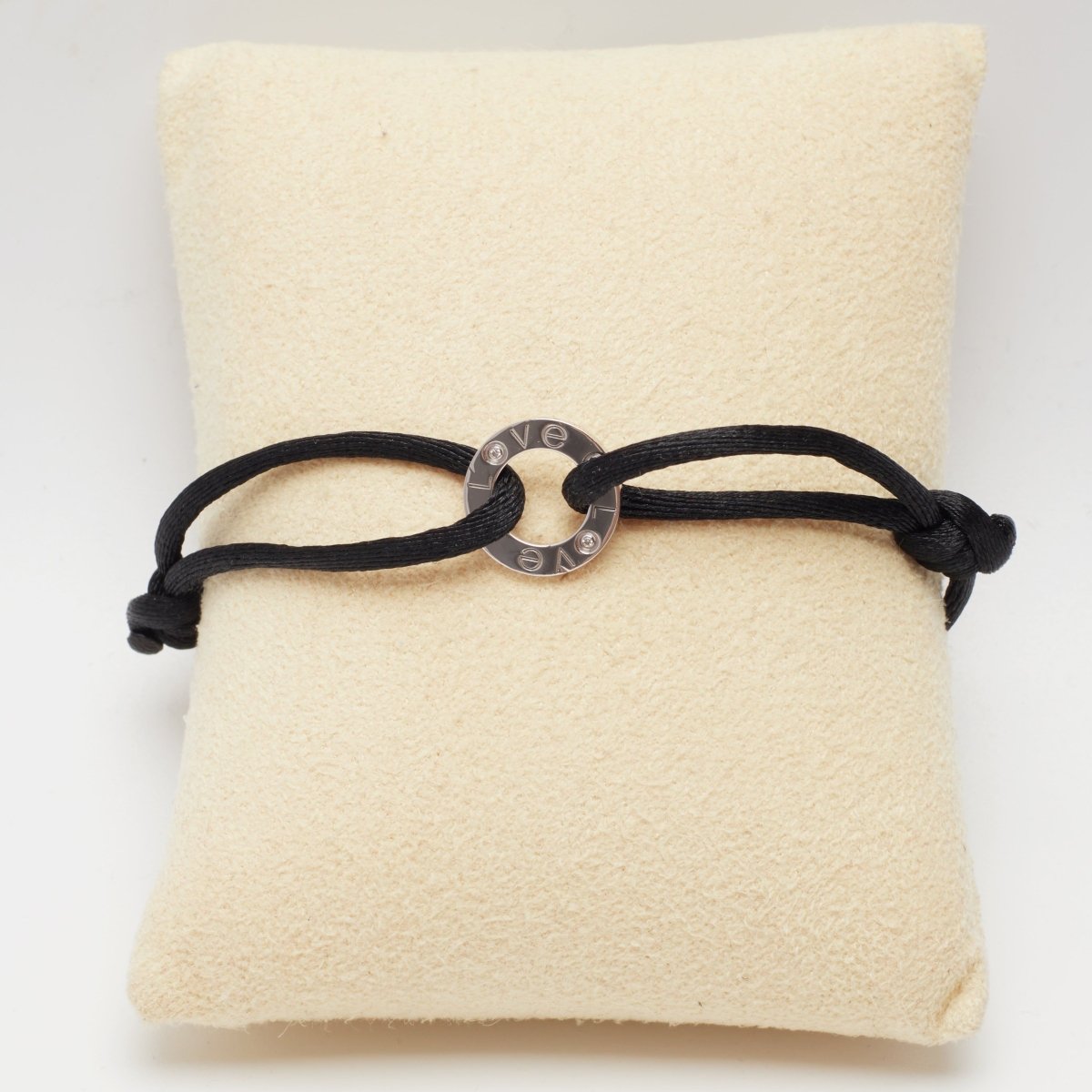 Bracelet Cartier Love Cord en or blanc et diamants - Castafiore
