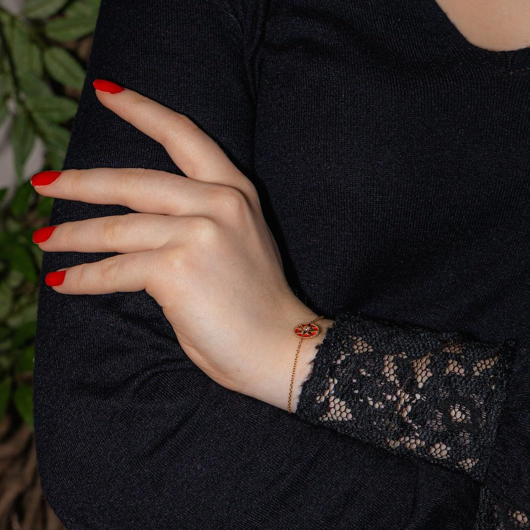 Bracelet DIOR "Rose des vents" en or rose, céramique et diamant - Castafiore