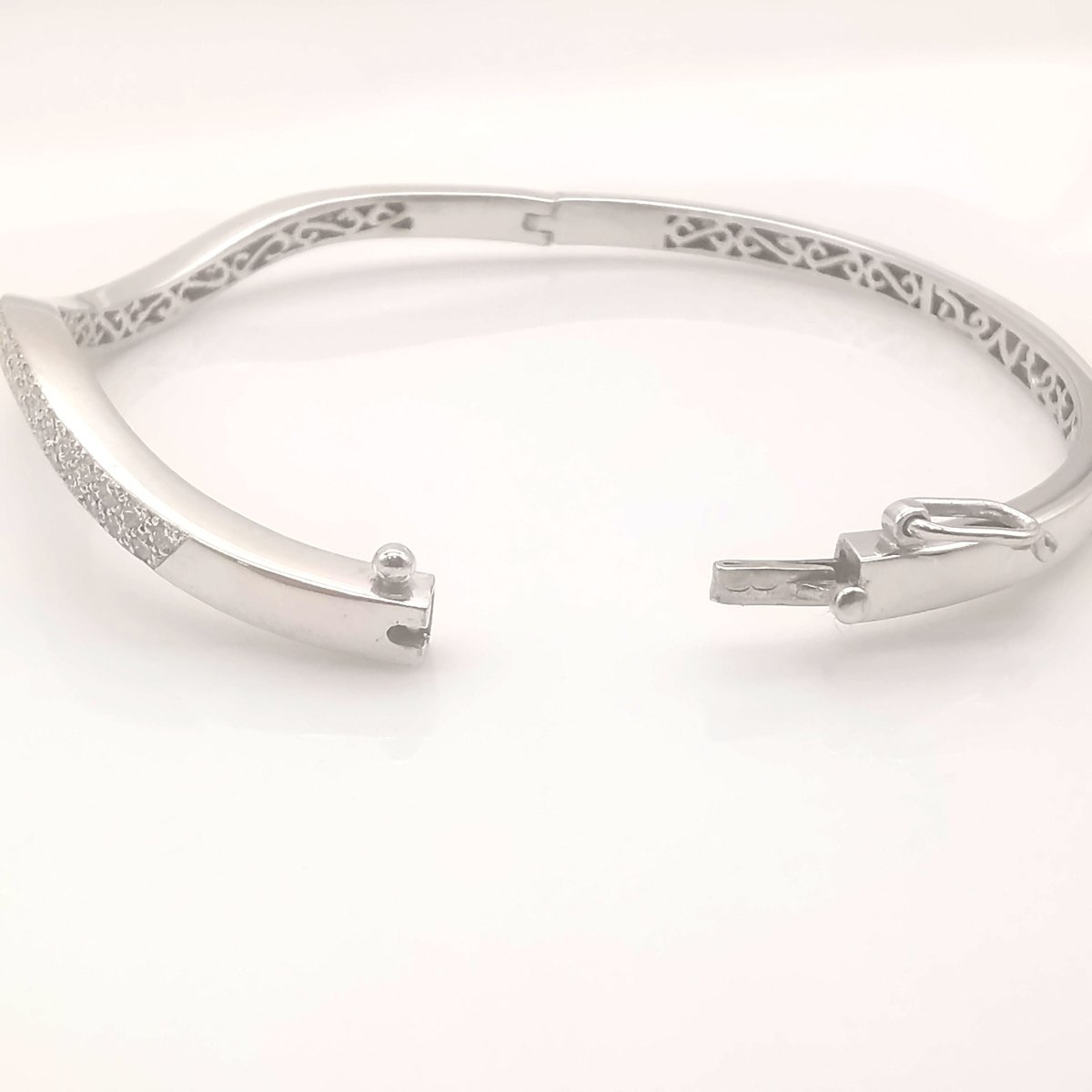 bracelet en or blanc et diamant - Castafiore