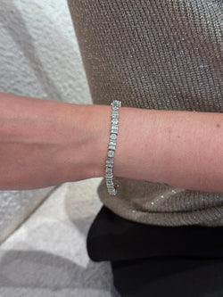 Bracelet en or blanc et diamants - Castafiore