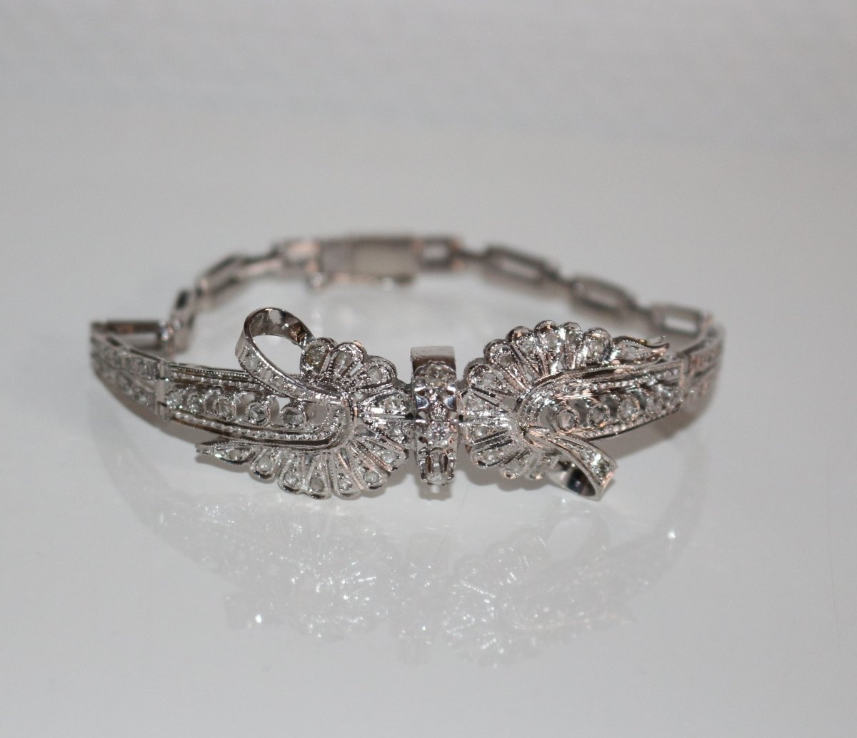 Bracelet en or blanc et diamants - Castafiore