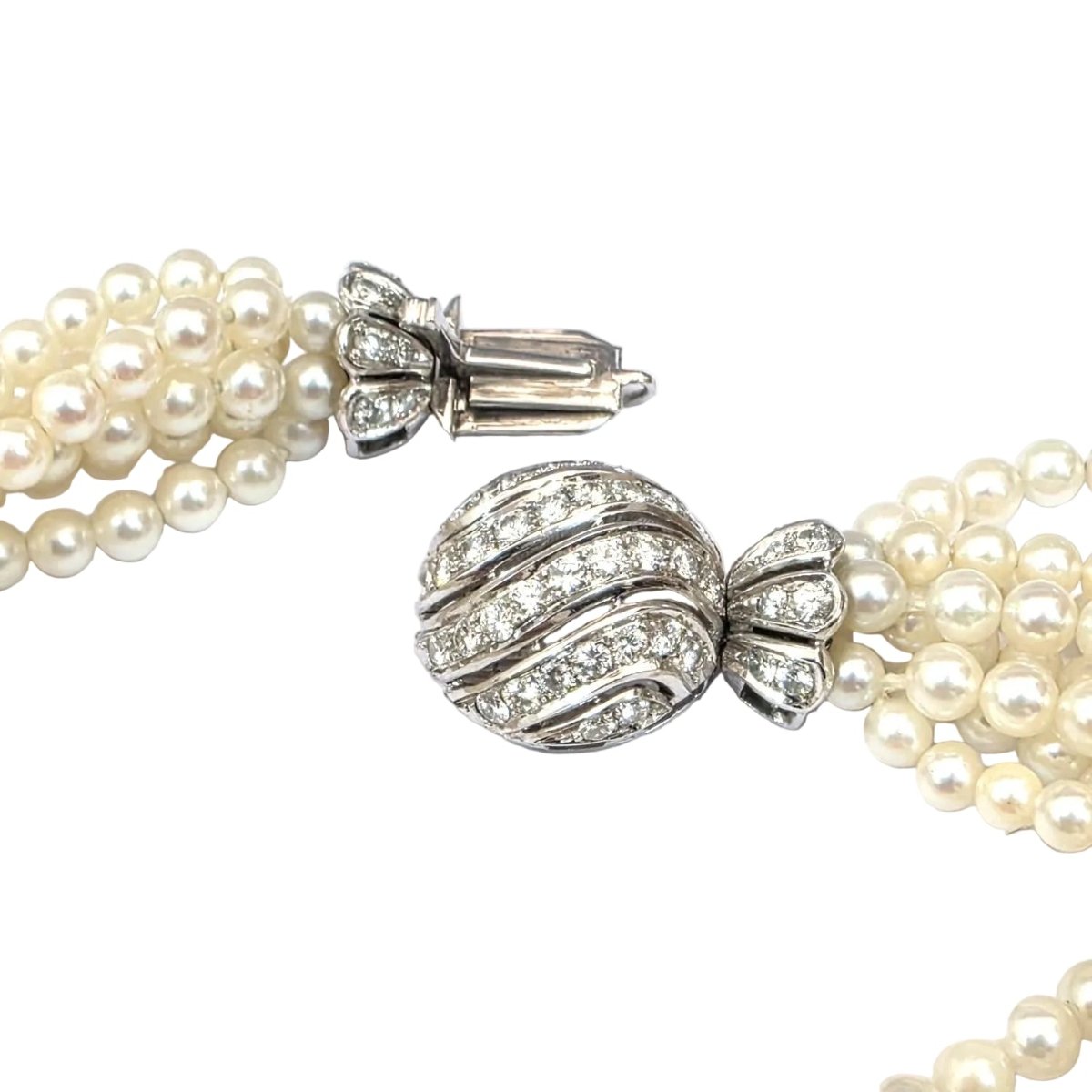 Bracelet en or blanc, perles et diamants - Castafiore
