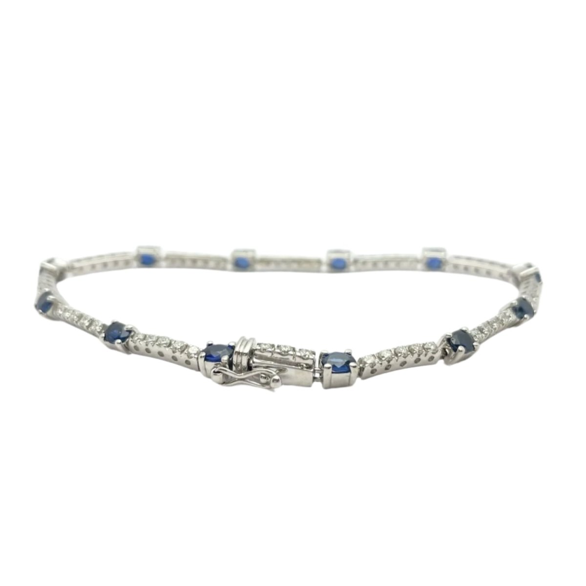 Bracelet en or blanc, saphir et diamants - Castafiore