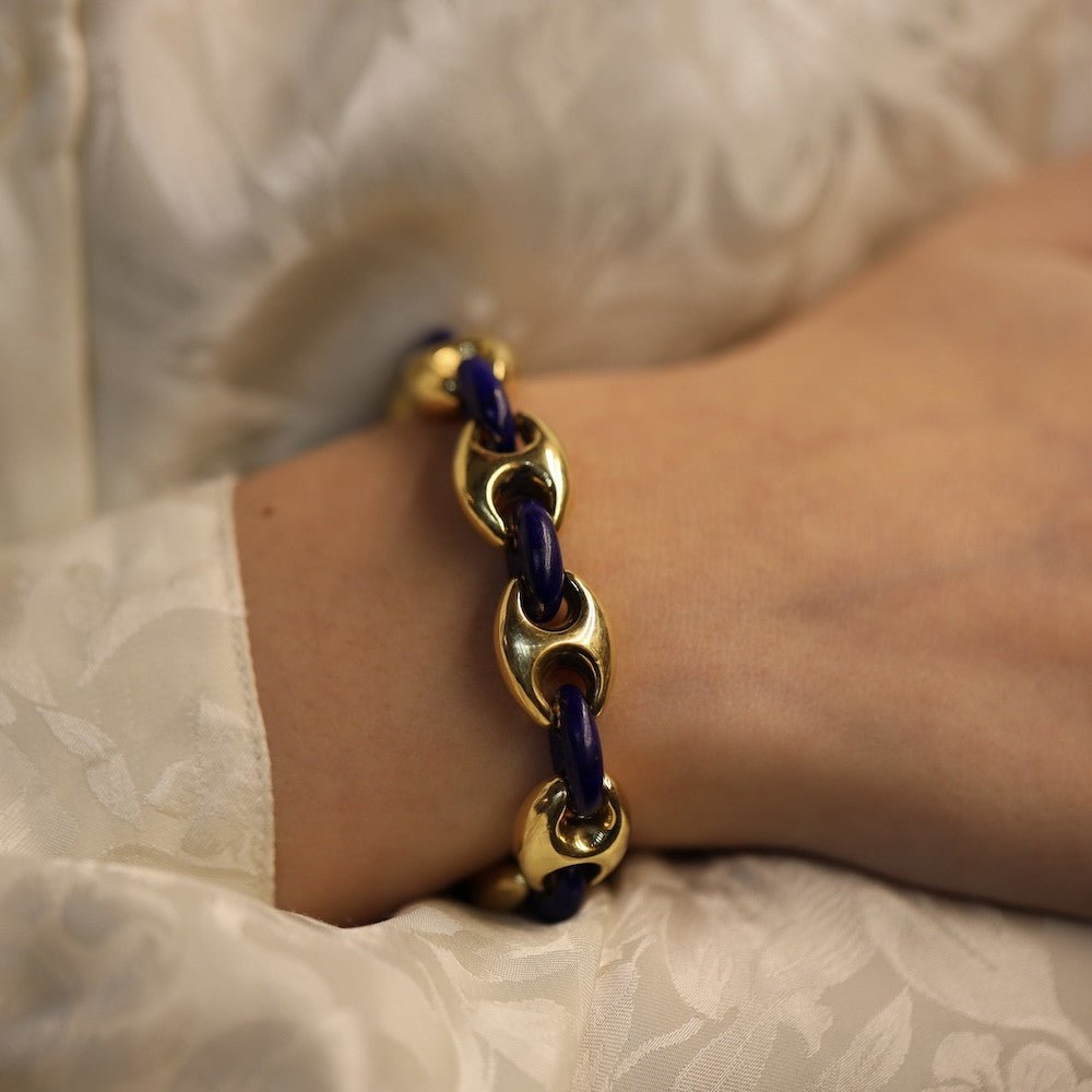 Bracelet en or jaune 18K avec Lapis lazuli . Poids: 33,20 grs. 20 cm - Castafiore
