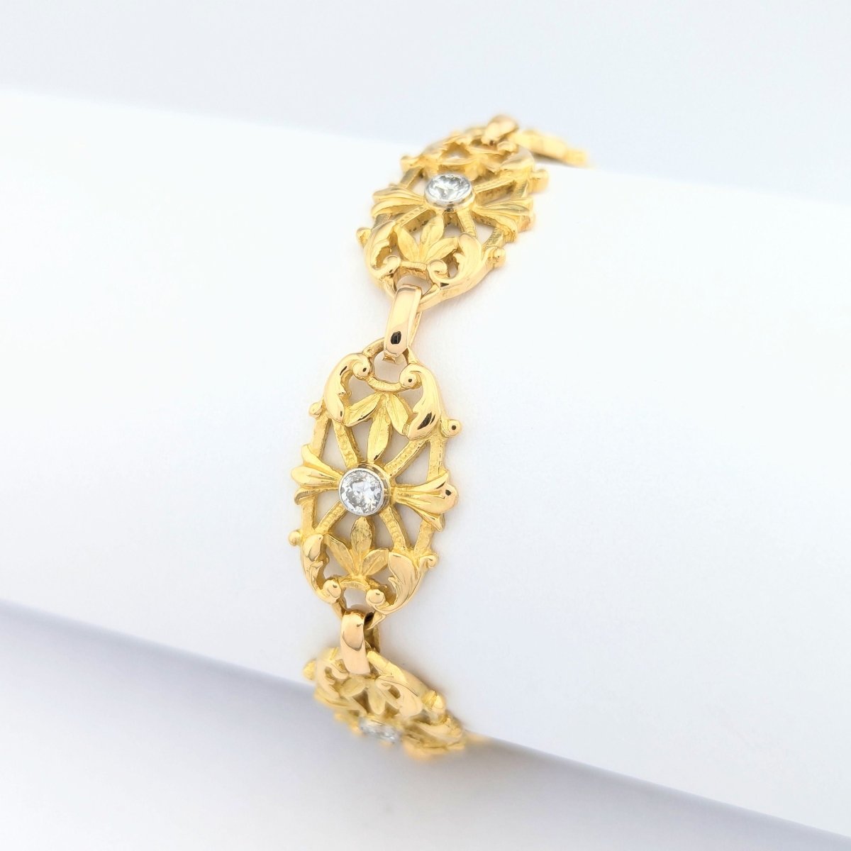 Bracelet en or jaune et diamants - Castafiore