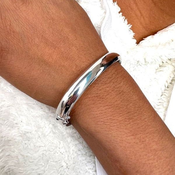 Bracelet Jonc en or blanc et saphir - Castafiore