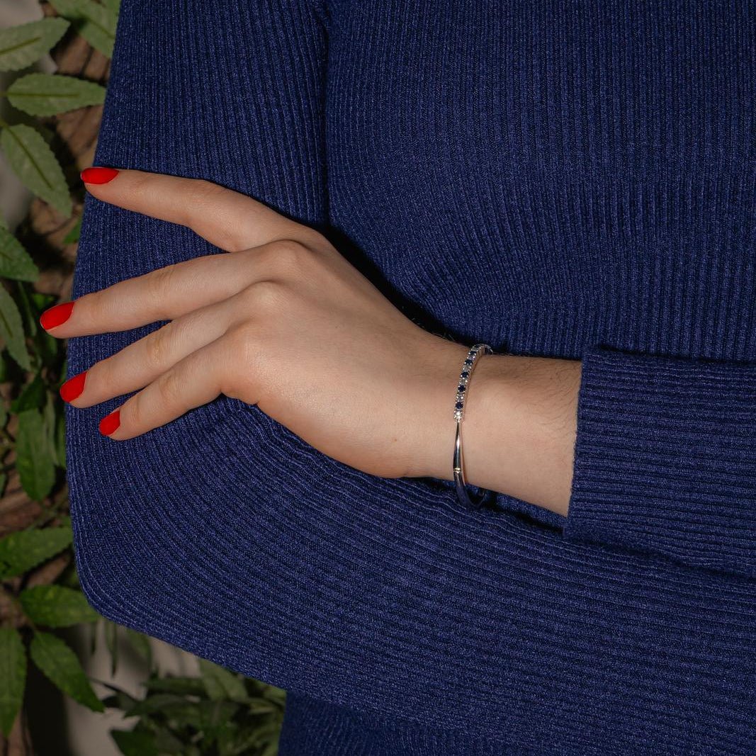 Bracelet Jonc en or blanc, saphirs et diamants - Castafiore