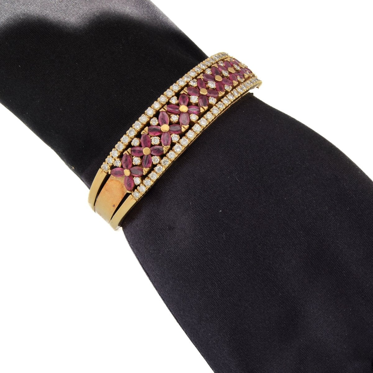 Bracelet Jonc en or jaune, rubis et diamants - Castafiore