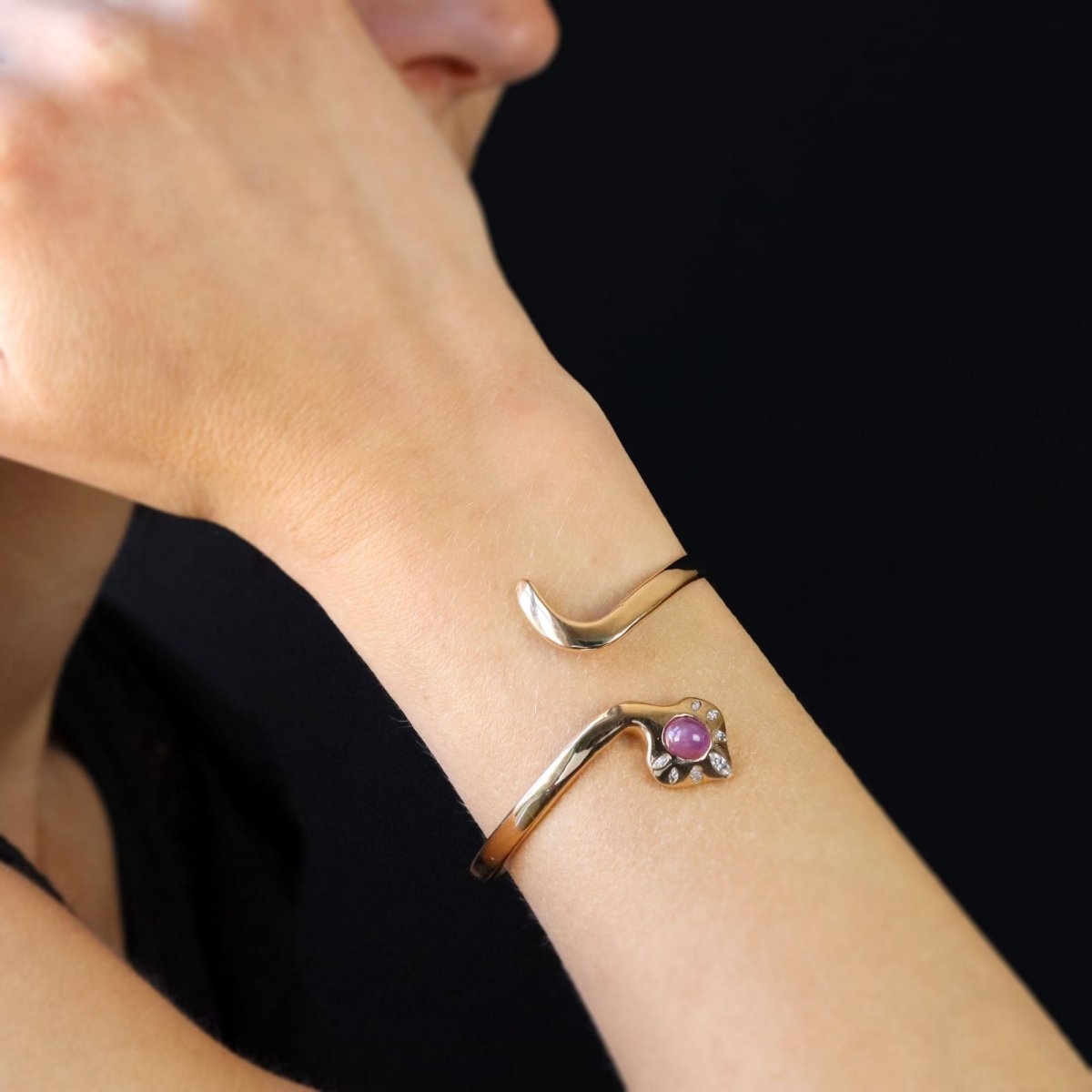 Bracelet Jonc en or jaune, rubis et diamants - Castafiore