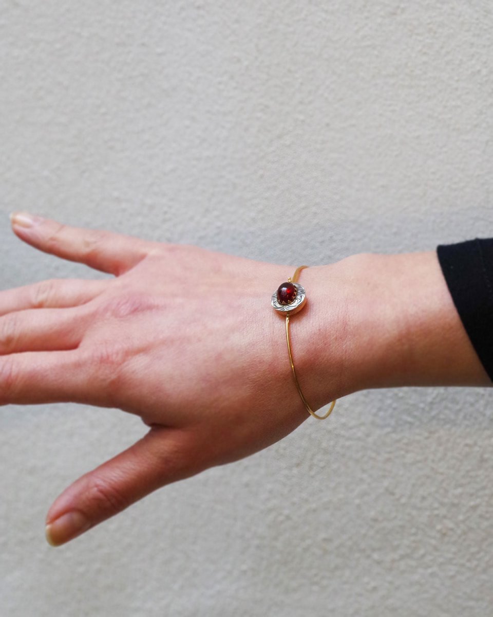 Bracelet jonc grenat en or - Castafiore