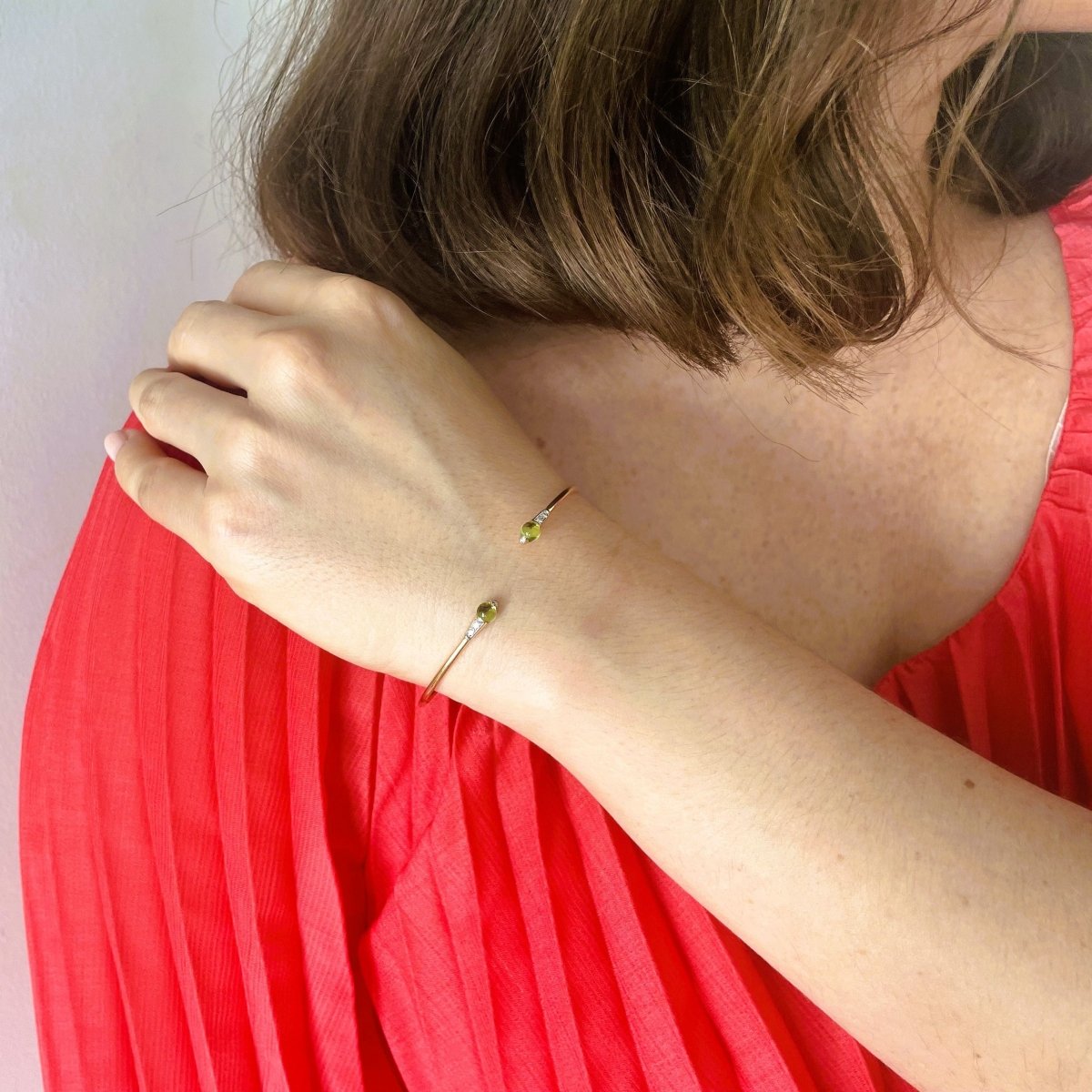 Bracelet jonc ouvert Pomellato "M'ama non m'ama" péridots et diamants - Castafiore