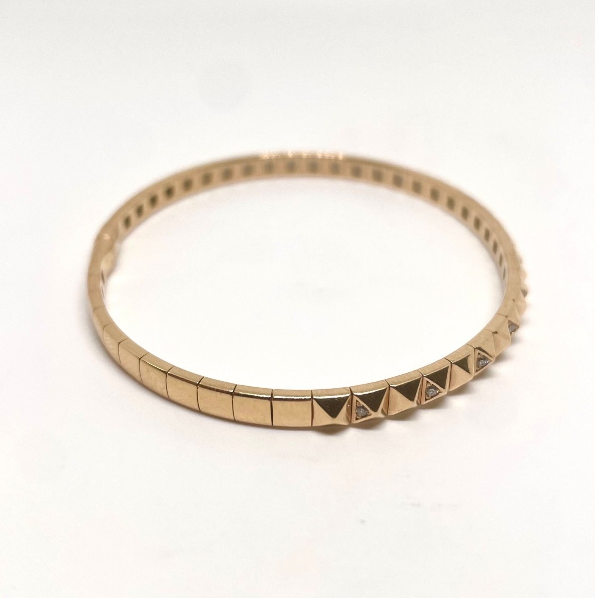 Bracelet jonc ouvrant or rose et petits diamants - Castafiore