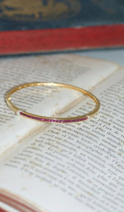 Bracelet jonc ouvrant rubis calibrés et diamants - Castafiore