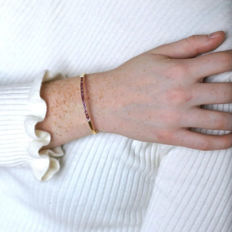 Bracelet jonc ouvrant rubis calibrés et diamants - Castafiore