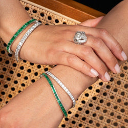 Bracelet Ligne BOUCHERON en or blanc et émeraudes - Castafiore