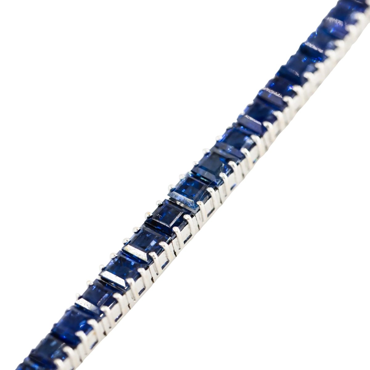 Bracelet Ligne BOUCHERON en or blanc et saphirs - Castafiore