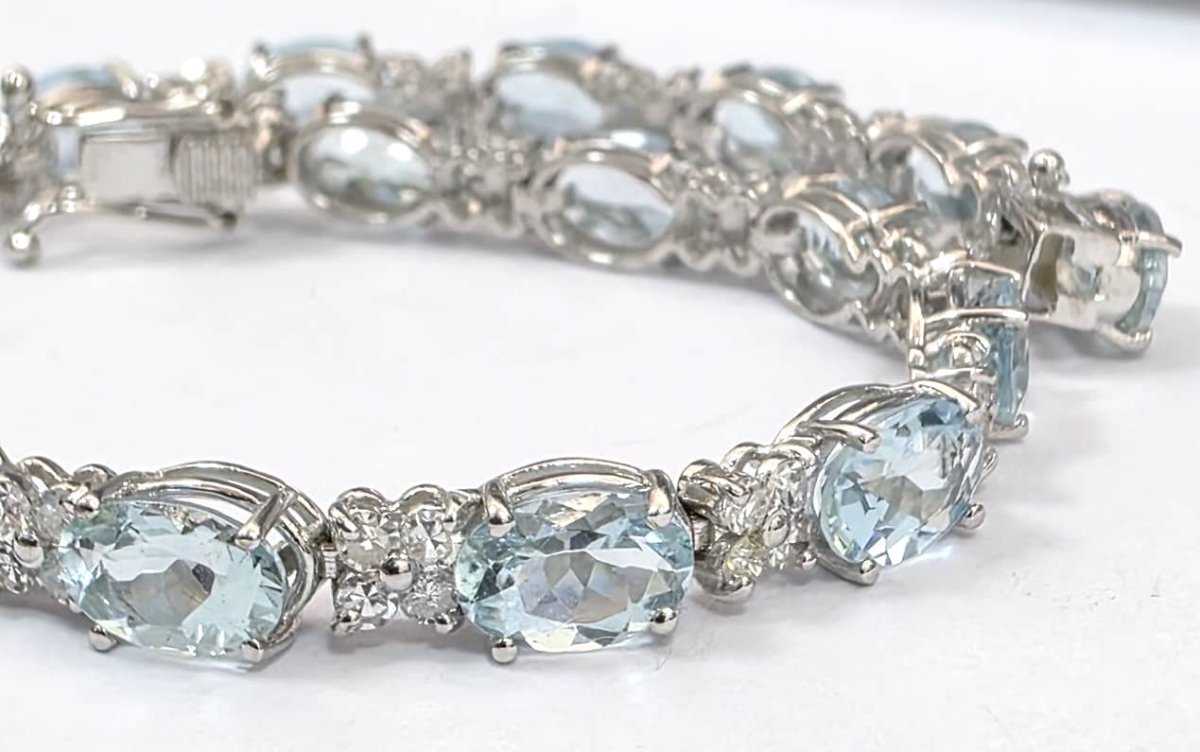 Bracelet Ligne en or blanc, aigue-marine et diamants - Castafiore