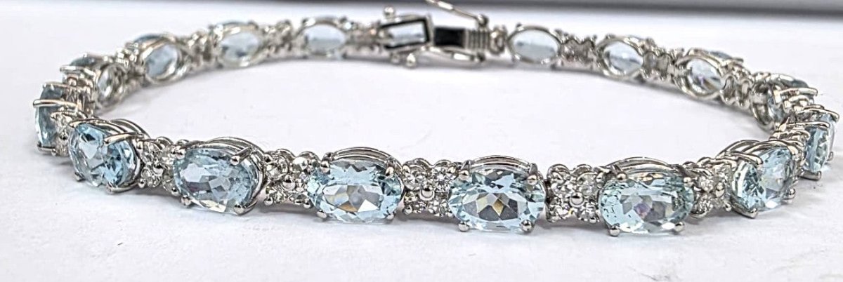 Bracelet Ligne en or blanc, aigue-marine et diamants - Castafiore