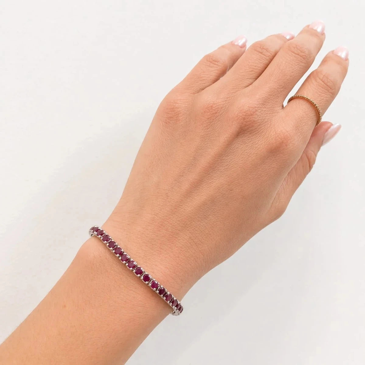 Bracelet Ligne en or blanc et rubis - Castafiore