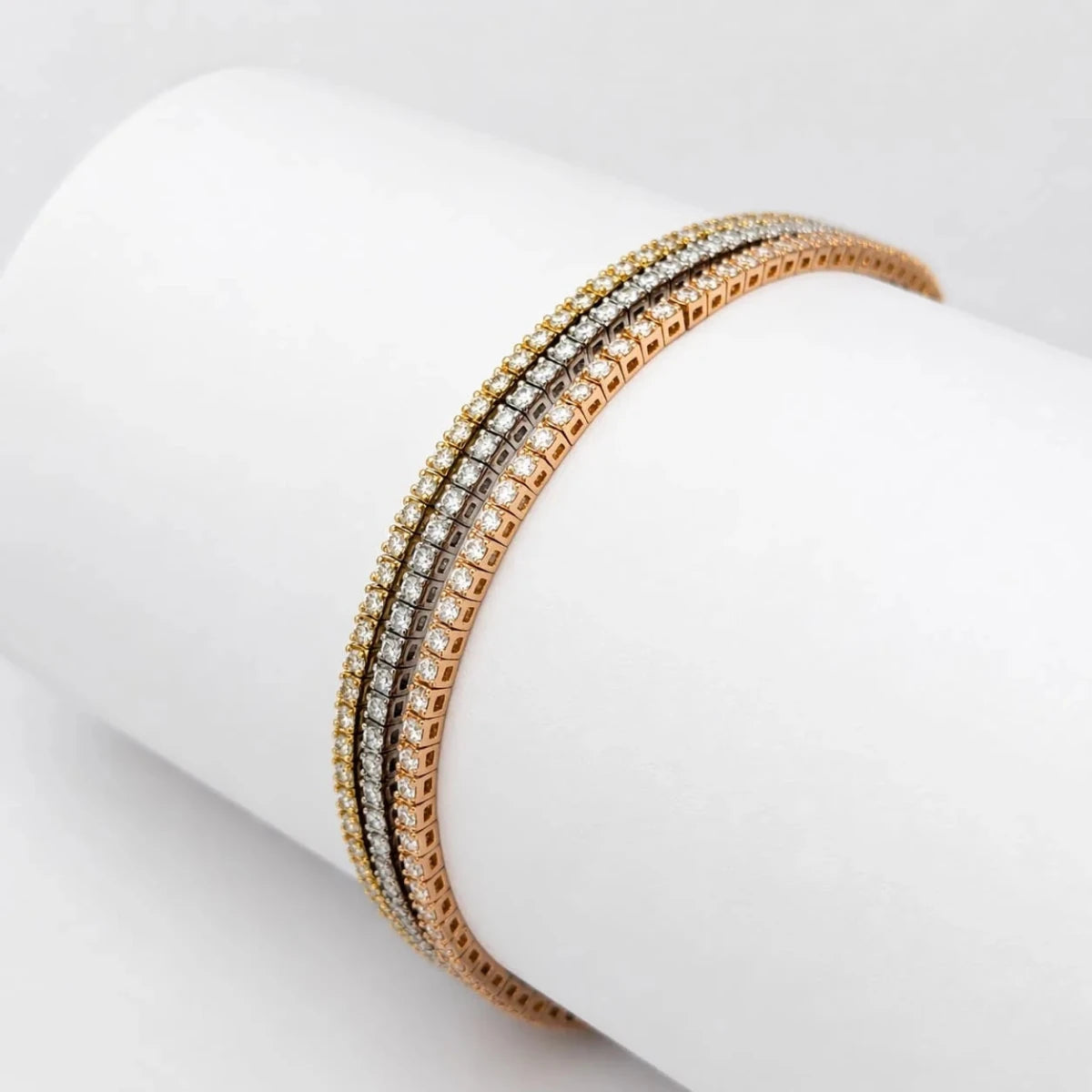 Bracelet Ligne en or blanc, or jaune, or rose et diamants - Castafiore
