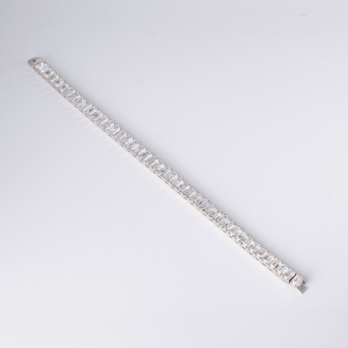 Bracelet Ligne MEISTER en platine et diamants - Castafiore