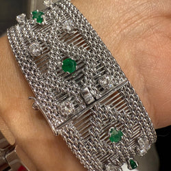 Bracelet Manchette en or blanc, émeraudes et diamants - Castafiore