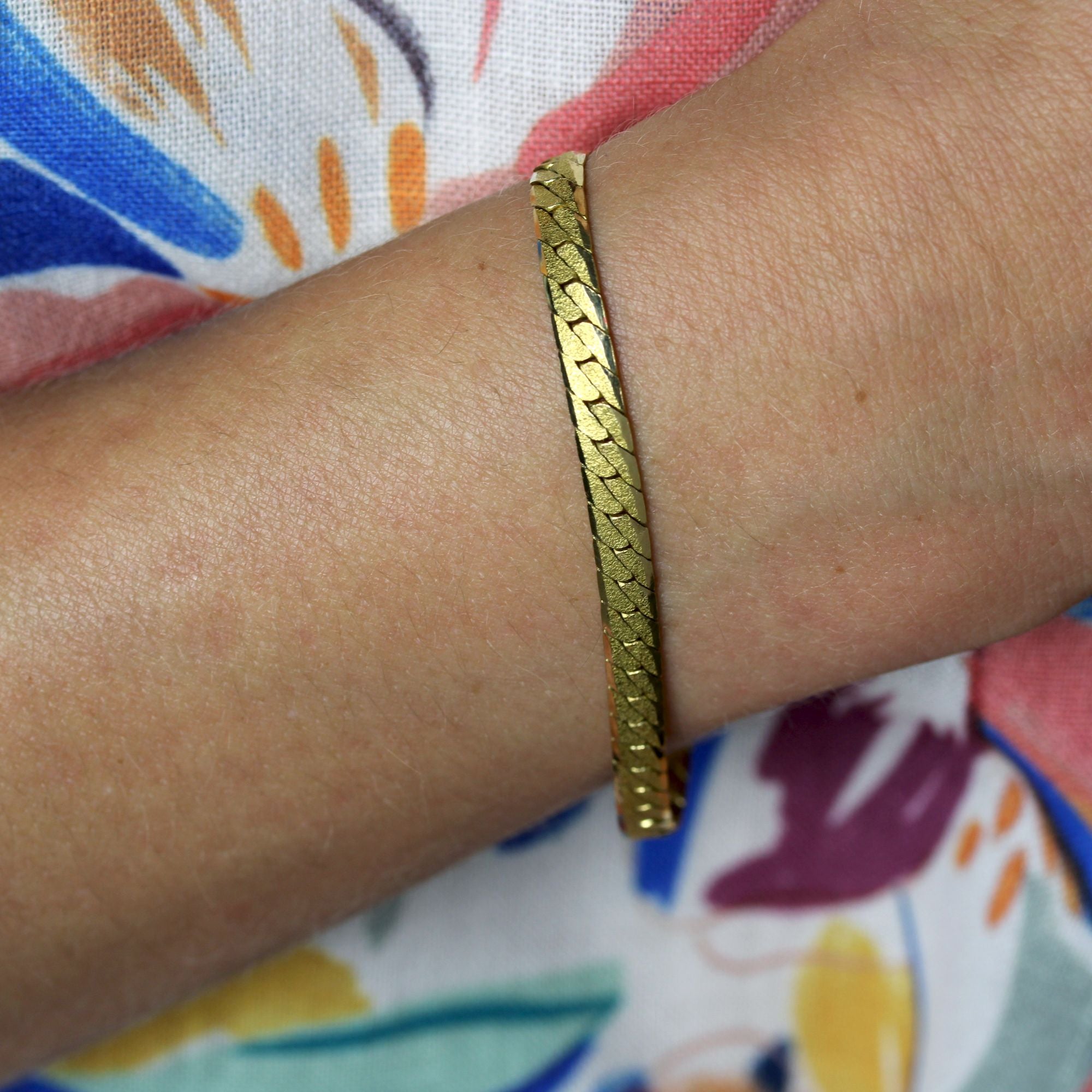 Bracelet yellow gold flat chain bracelet