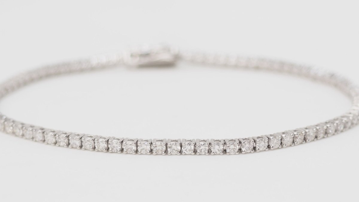 Bracelet rivière en or gris et diamants 2,04cts - Castafiore