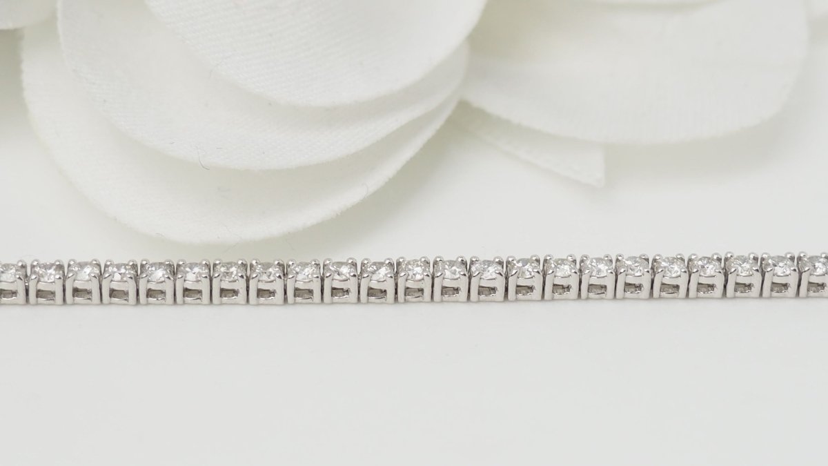 Bracelet rivière en or gris et diamants 2,04cts - Castafiore