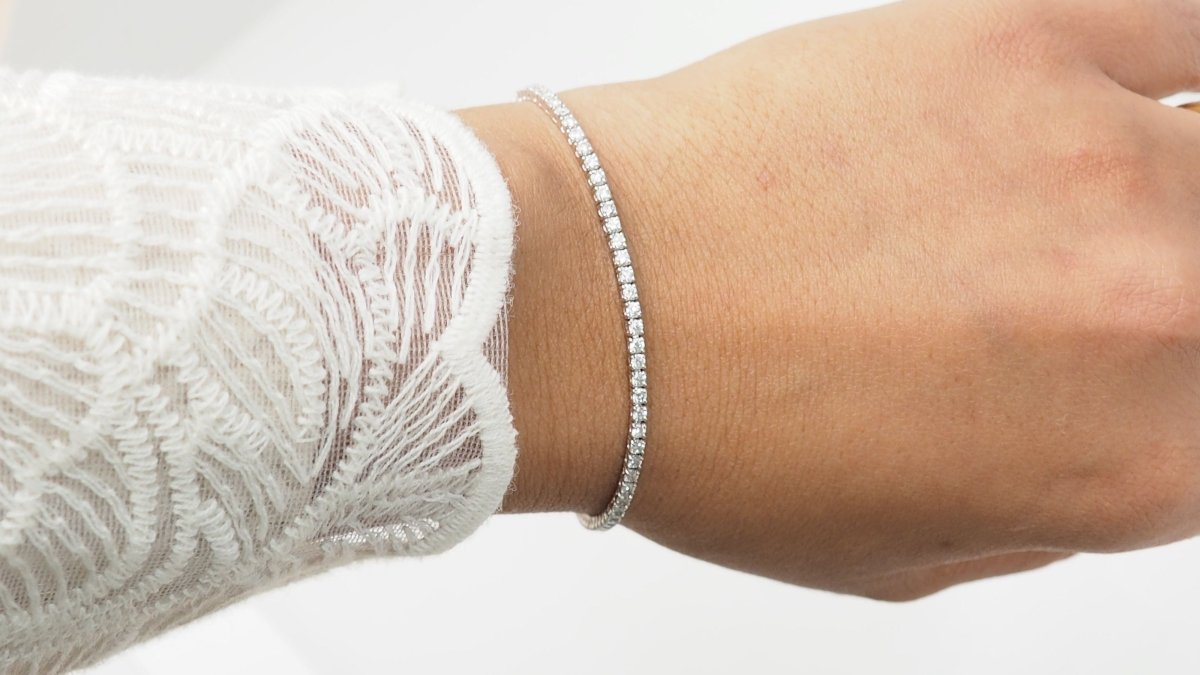 Bracelet rivière en or gris et diamants 2,04cts - Castafiore