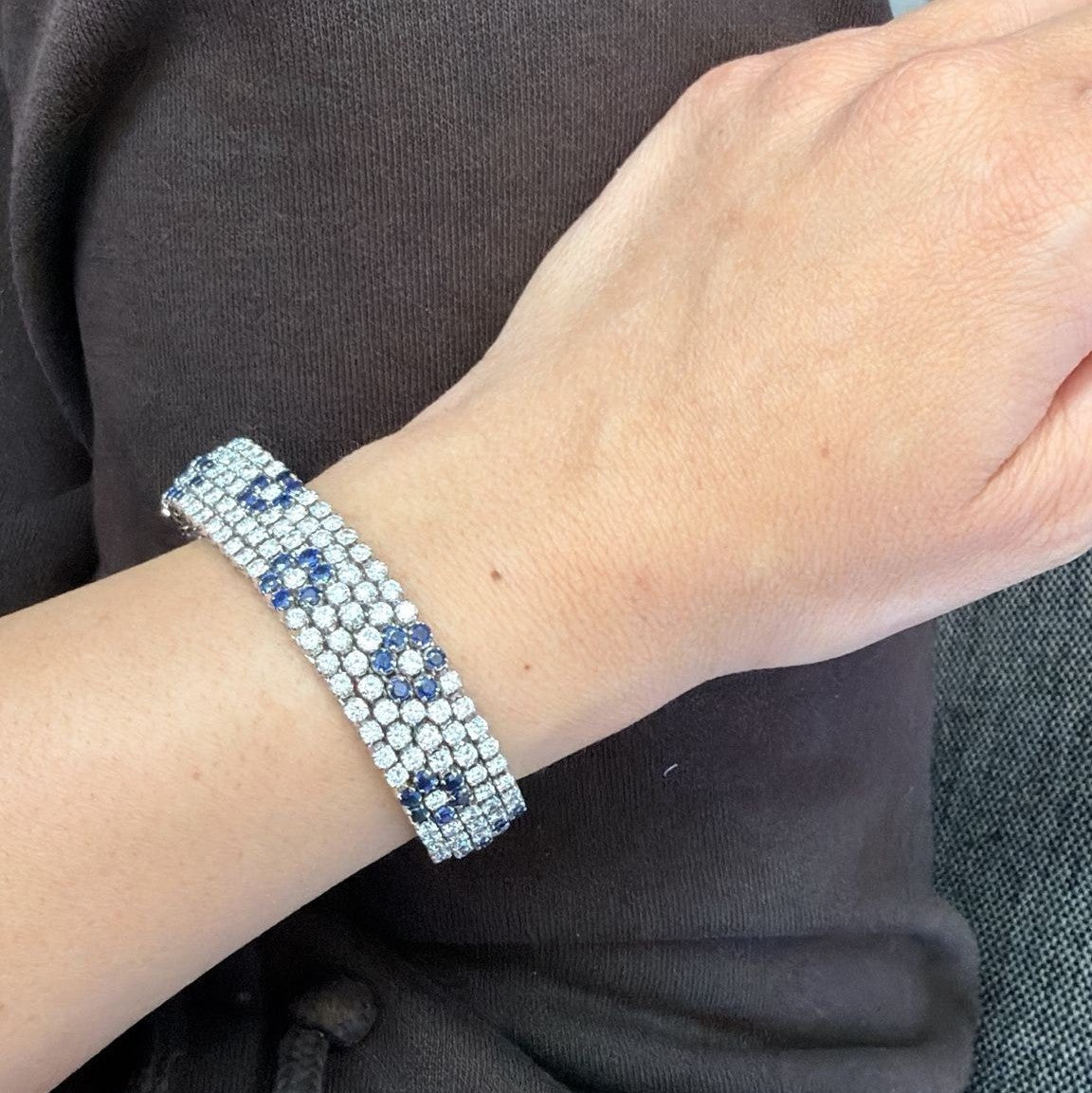 Bracelet Souple en or blanc, saphirs et diamants - Castafiore