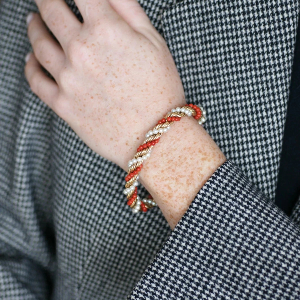 Bracelet Souple en or jaune, corail et perles - Castafiore