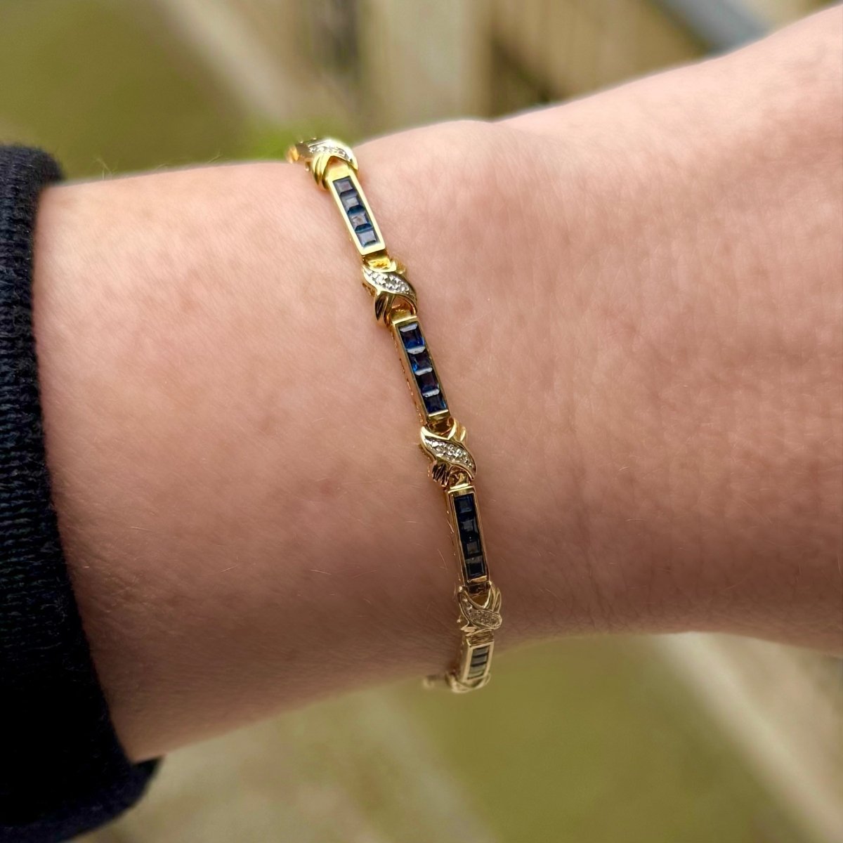 Bracelet souple en or jaune, saphirs et diamants - Castafiore