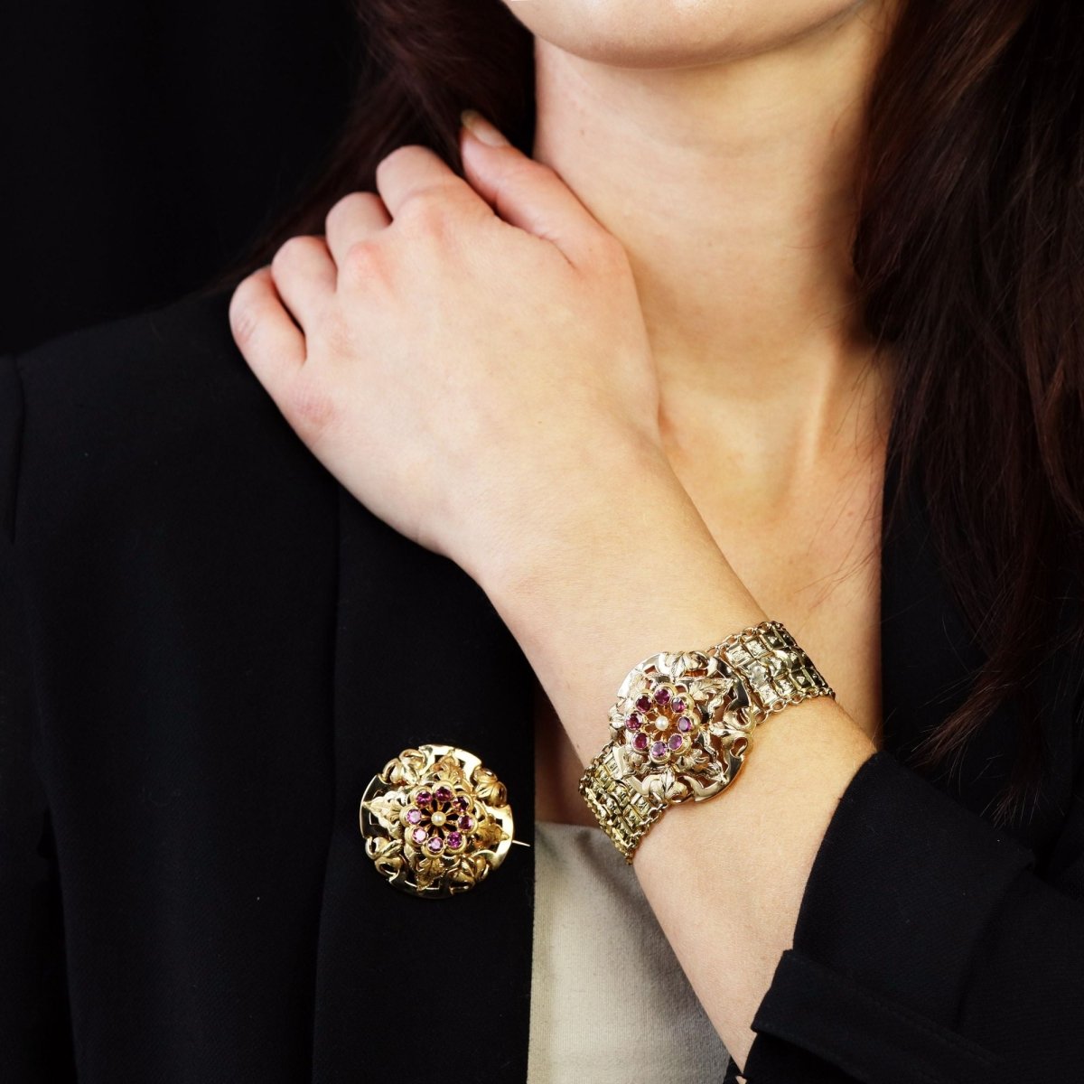 Bracelet Tank en or jaune, perle et grenats - Castafiore