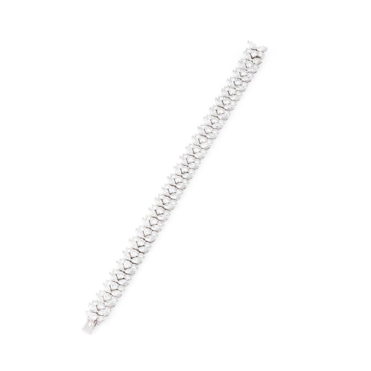 Bracelet TIFFANY & CO. "Feuillages" en platine et diamants - Castafiore